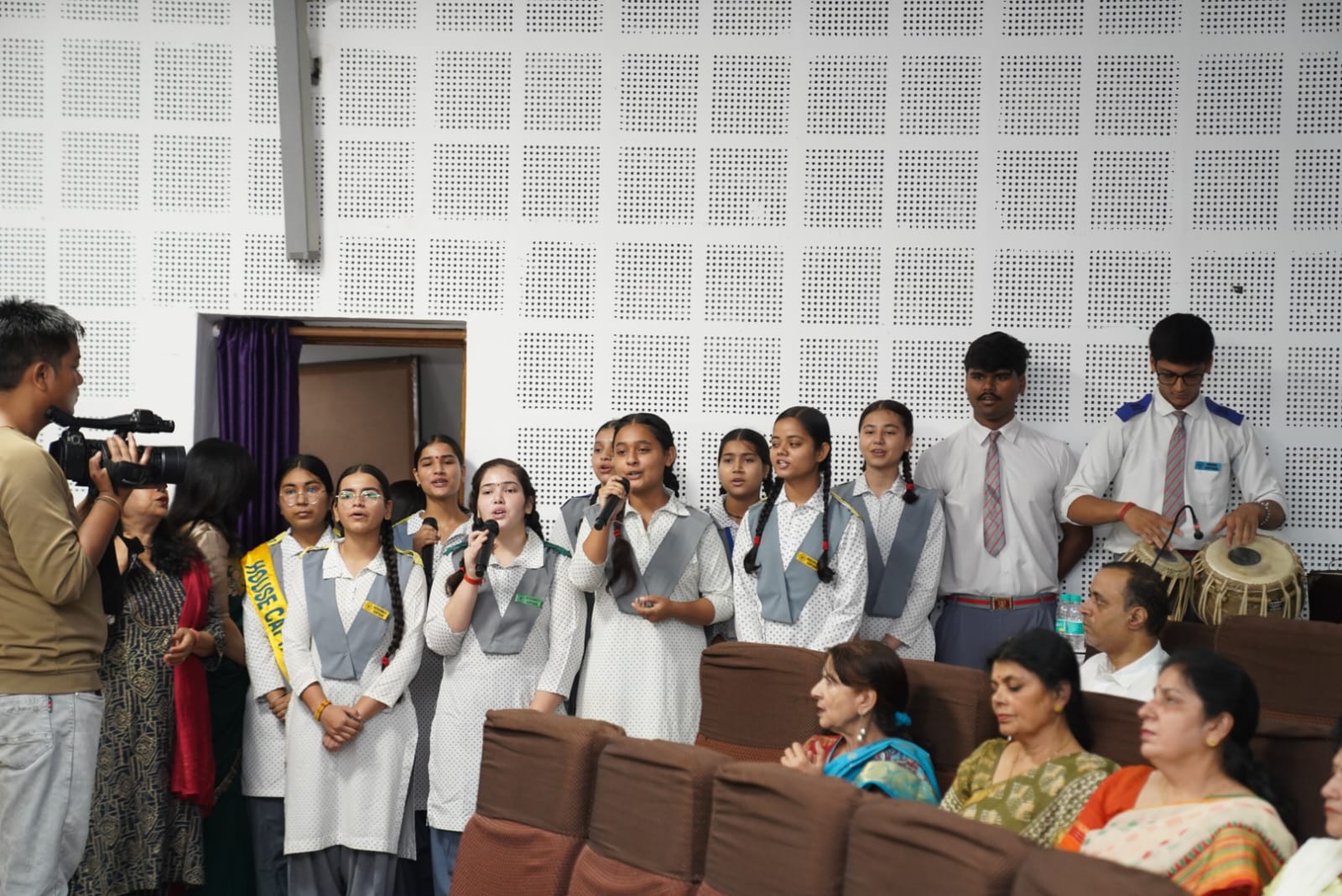 एसजीआरआर पब्लिक स्कूलों के प्रधानाचार्यां की वार्षिक अधिवेशन में शैक्षणिक नेतृत्व पर मंथन