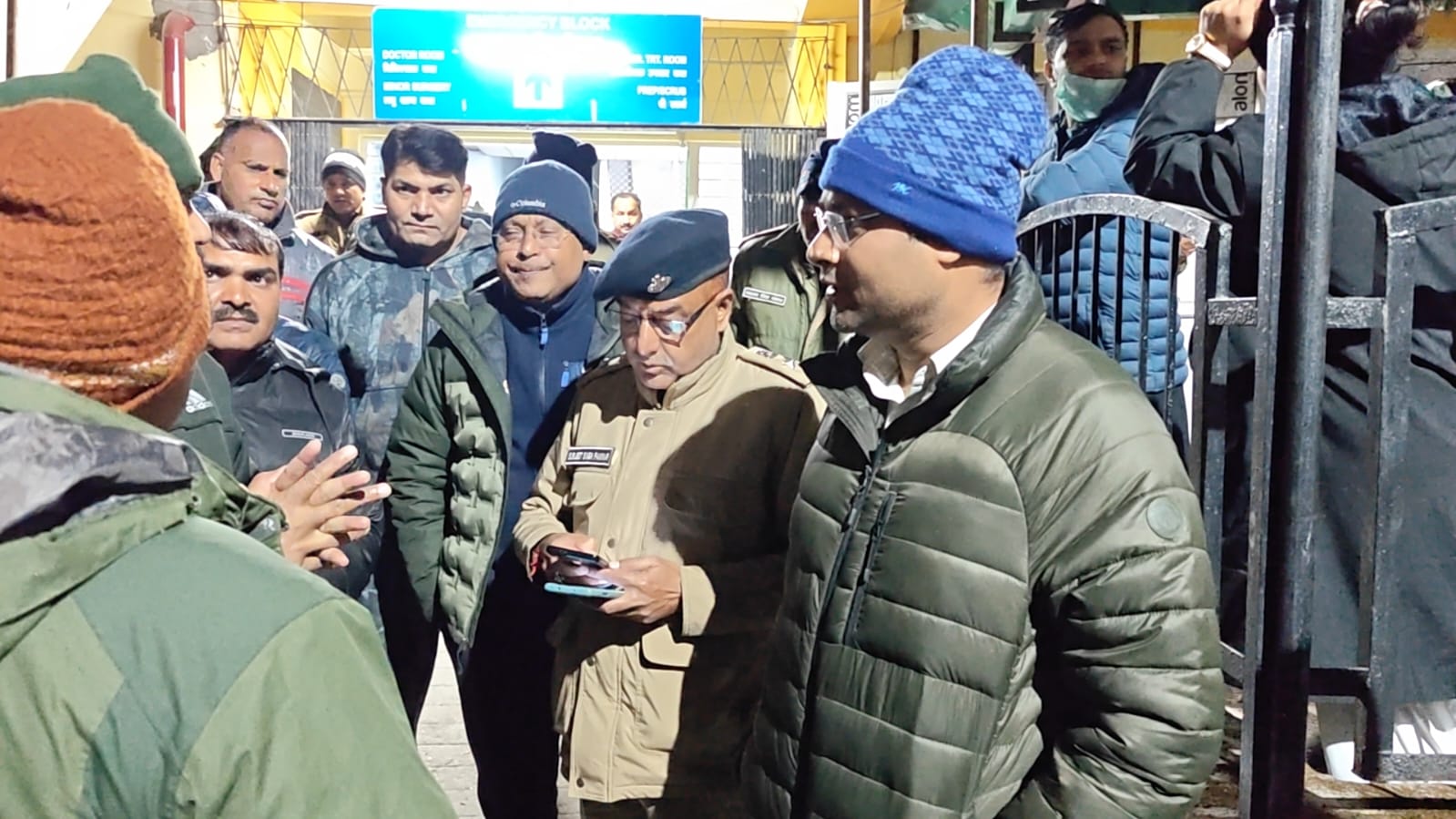 चमोली जनपद के पीपलकोटी स्थित निर्माणाधीन टीएचडीसी शिफ्ट परिवर्तन के दौरान सुरंग के भीतर दो लोको ट्रेनों की आपस में टक्कर 