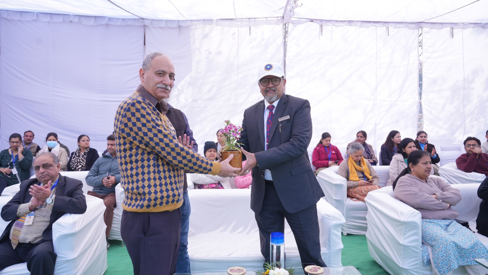 एसजीआरआर मेडिकल एण्ड हेल्थ साइंसेज़ की वार्षिक खेलकूद प्रतियोगिता एटलिटिका-2025 का आगाज