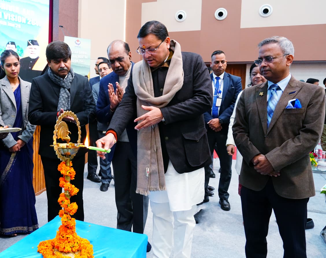 मुख्यमंत्री पुष्कर सिंह धामी ने चिंतन शिविर एवं डॉयलाग ऑन विजन 2047 में प्रशासनिक अधिकारियों को किया संबोधित